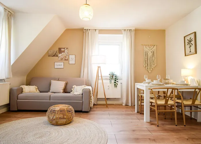 Boho-Apartment - Feel Like Home, Tiny Bathroom & Garage, 60M2