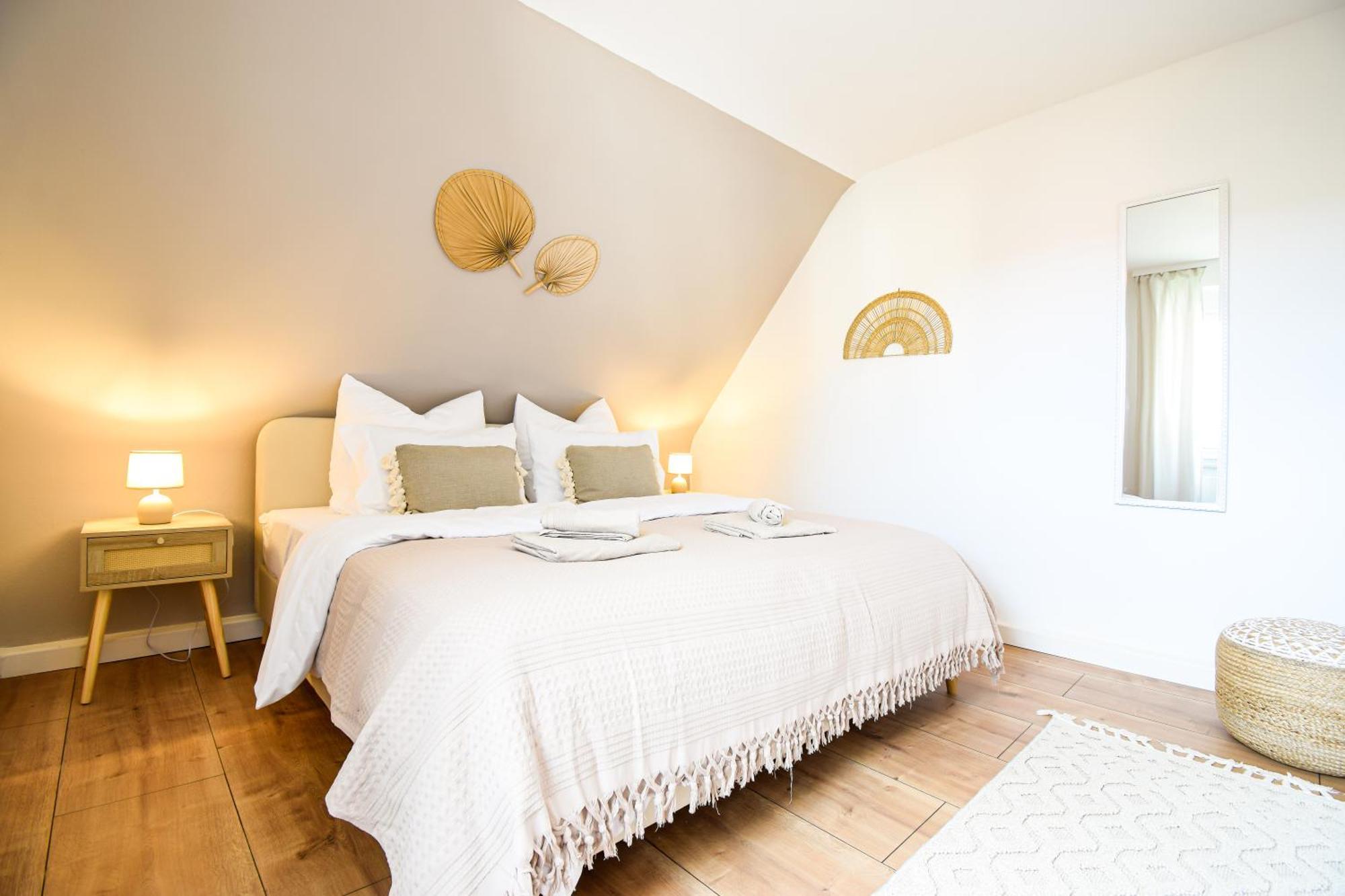 Boho-apartment - Feel Like Home, Tiny Bathroom & Garage, 60m2 Mühlacker