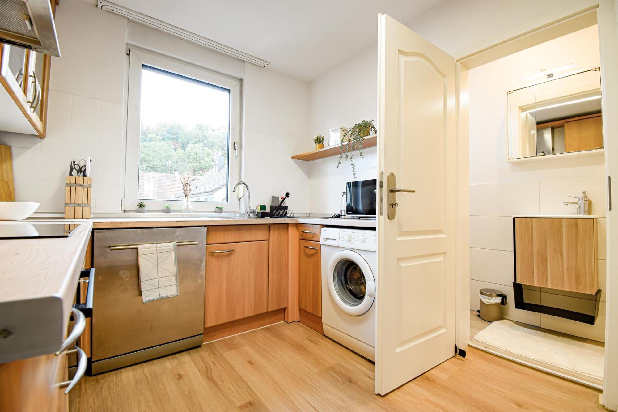 Boho-apartment - Feel Like Home, Tiny Bathroom & Garage, 60m2 Mühlacker