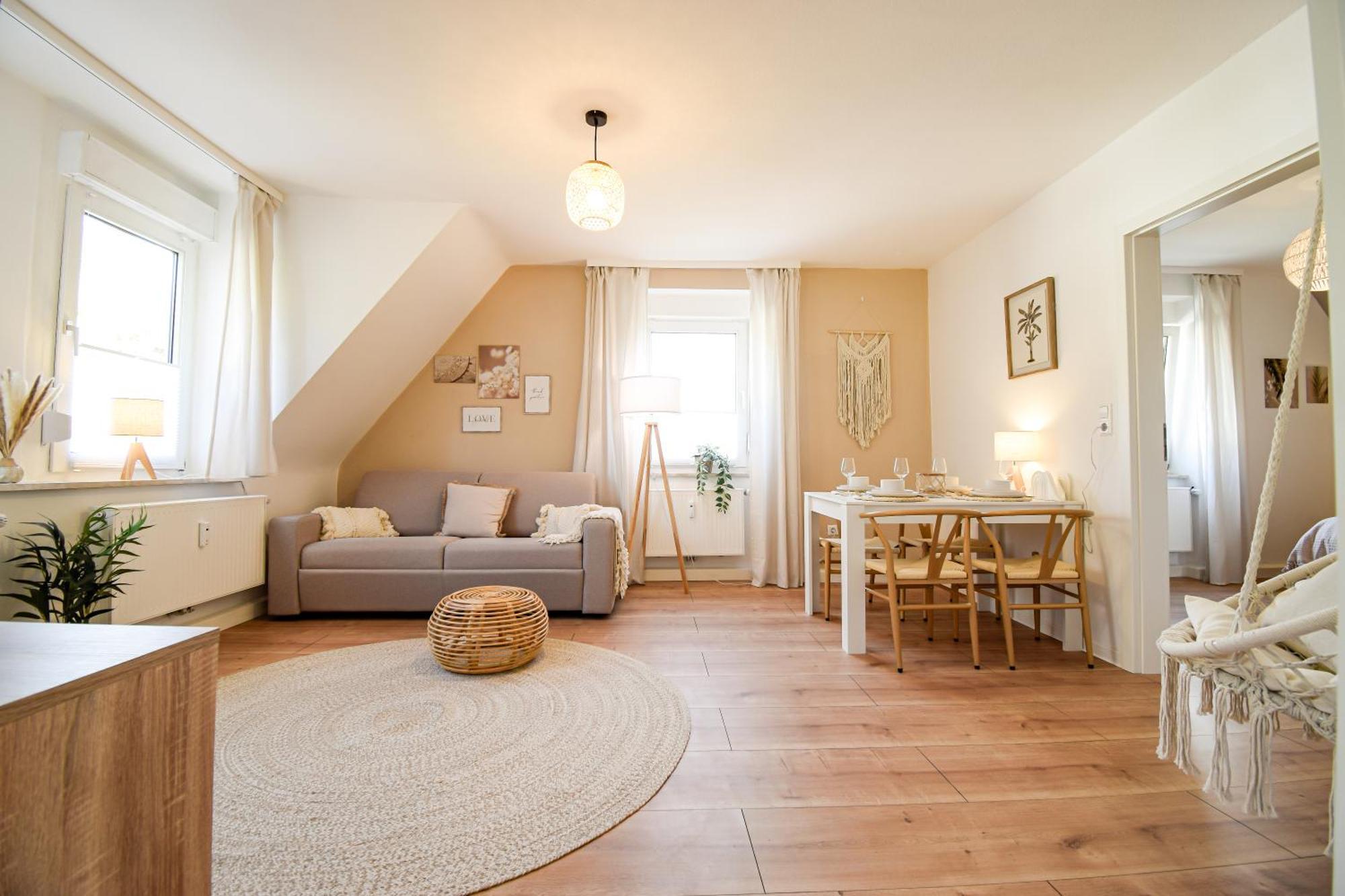 Apartment Boho-apartment - Feel Like Home, Tiny Bathroom & Garage, 60m2 *